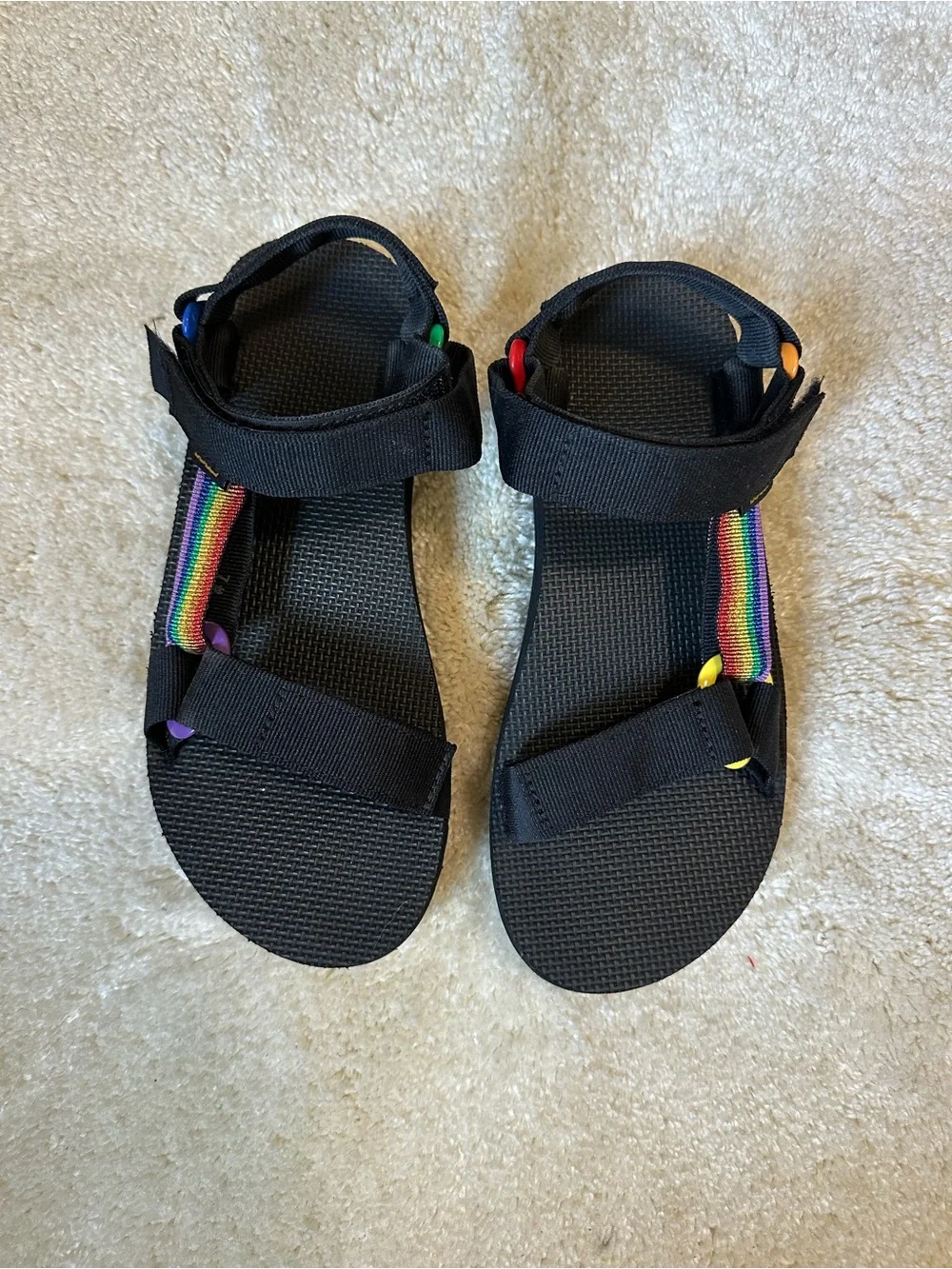 Teva Men’s Midform Universal Pride sandal size US 7